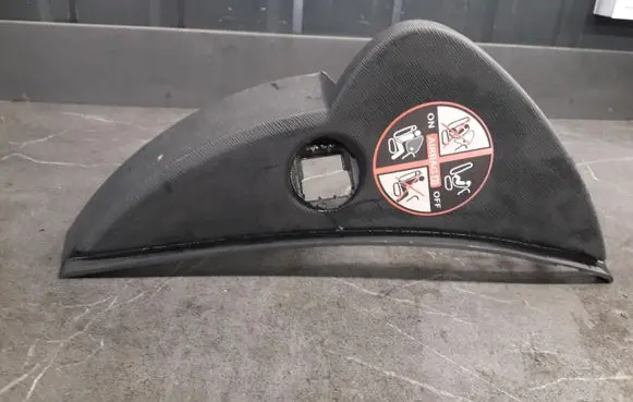 Renault Twingo II Dashboard lower bottom trim panel 8200541410