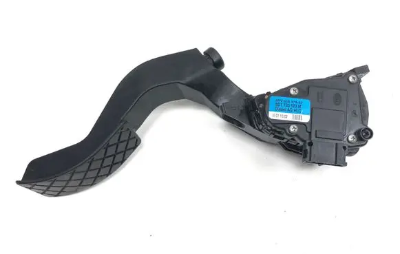 Audi A6 S6 C5 4B Accelerator throttle pedal 8D1723523M