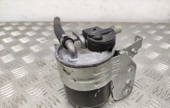 Mercedes-Benz A W176 Fuel filter housing A6070901552