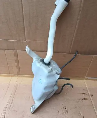 Alfa Romeo Giulietta Lamp washer fluid tank 