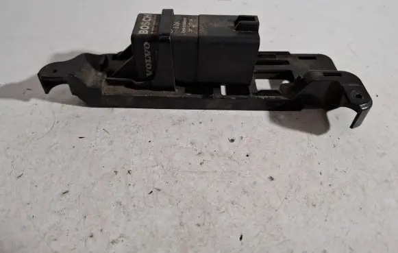 Volvo V60 Glow plug pre-heat relay 0281003047 31342903