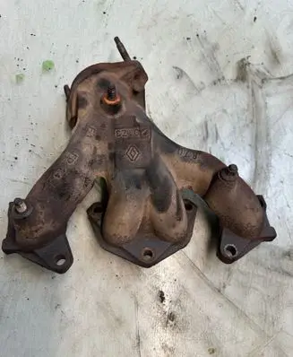 Renault Thalia I Exhaust manifold
