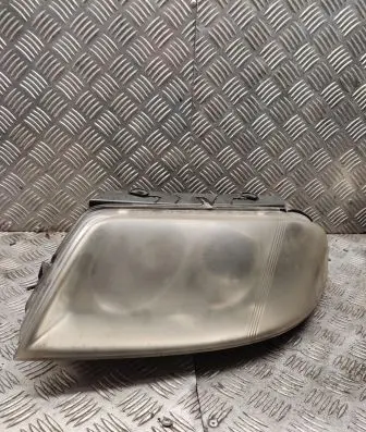 Volkswagen PASSAT B5.5 Headlight/headlamp 3b0941015an