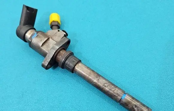 Fuel injector