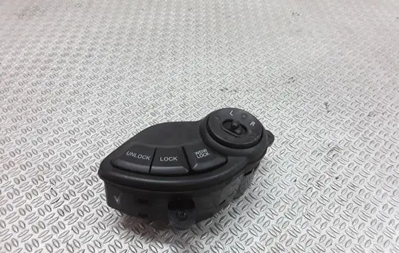 Hyundai Santa Fe Wing mirror switch 9353026000