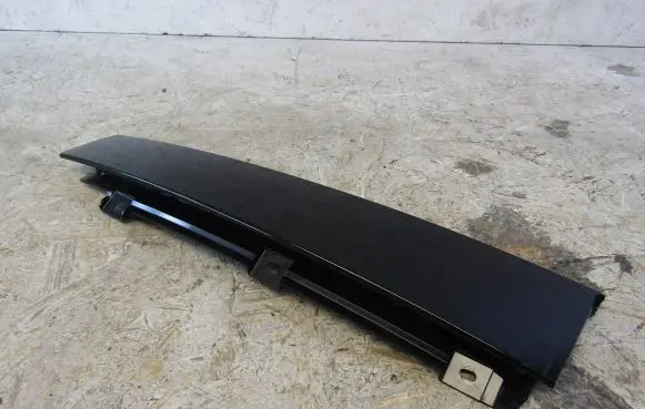 Volvo XC40 Pillar (middle) 31448394