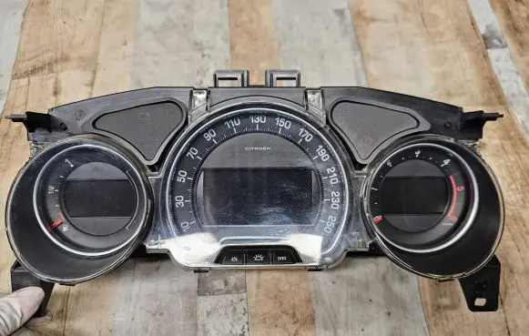 Citroen C5 Speedometer (instrument cluster) 9666326880 32203210370027