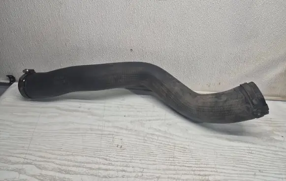 Volvo V60 Intercooler hose/pipe 130695T1 040711 FG1369