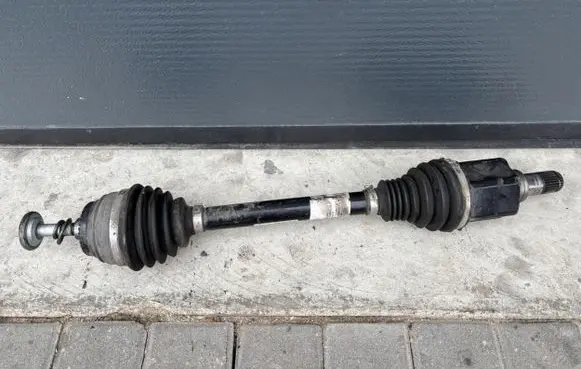 BMW X3 G01 Front driveshaft 8687781