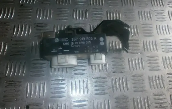 Volkswagen PASSAT B4 Other control units/modules 357919506A 898719000