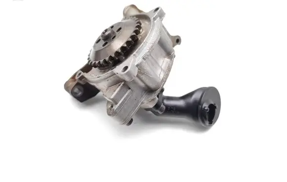 Volkswagen Jetta VI Oil pump 03C115121J