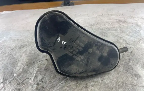 Vacuum air tank
