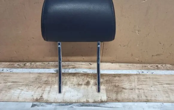 Audi A6 S6 C6 4F Front seat headrest 
