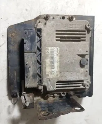 Opel Zafira B Engine control unit/module 55198922 0281012549 1039S11633