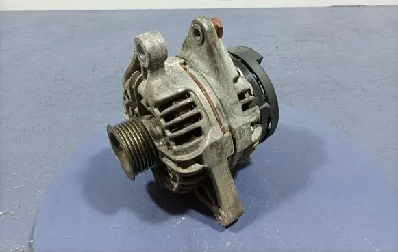 Toyota Avensis Verso Generator/alternator 27060-0D140-A