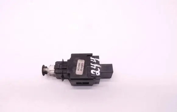 Volvo XC70 Brake pedal sensor switch 8622064 D244