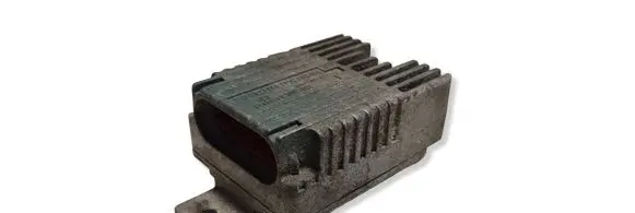 Mercedes-Benz E W210 Fan control module A0275457732