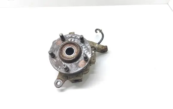 Mitsubishi Space Wagon Front wheel hub