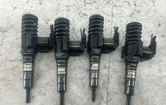 Audi A3 S3 A3 Sportback 8P Fuel injectors set 0414720404
