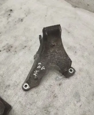 Audi A4 S4 B7 8E 8H Engine mounting bracket 8E0199308AF 8E0199300AF