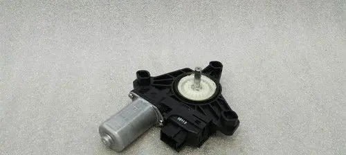 Mercedes-Benz E W213 Front door window regulator motor A2139060602