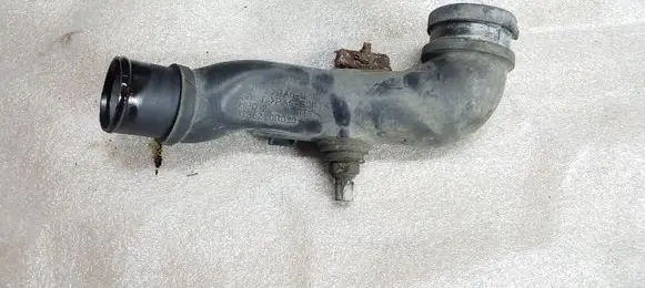 Toyota Avensis T270 Intercooler hose/pipe 173620R030