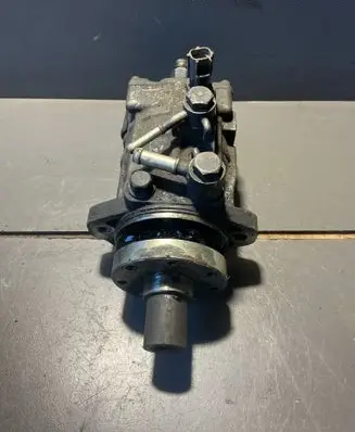 Nissan X-Trail T30 Fuel injection high pressure pump 167008H800 08C012214 09730000504