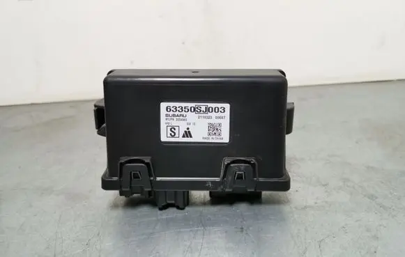 Subaru Forester SK Tailgate/trunk control unit/module 63350SJ003