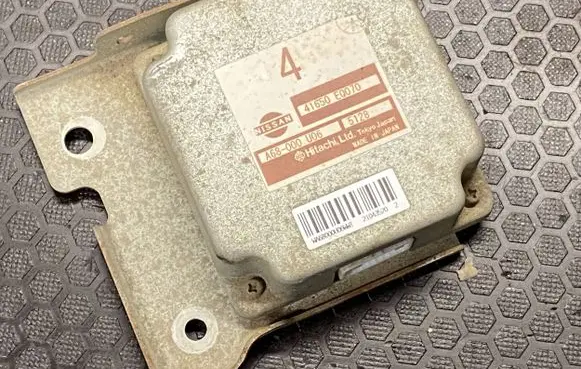 Nissan X-Trail T30 Torque split ecu control unit/module 41650EQ070 WA68000U06 A68000U06