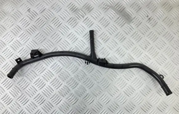 Engine coolant pipe/hose