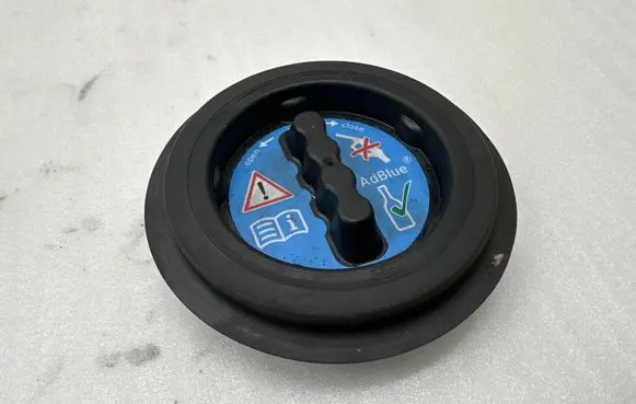 Mercedes-Benz S W221 Adblue tank cap A2516804218