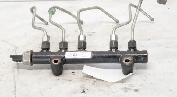 Ford Focus Fuel main line pipe 9685297580