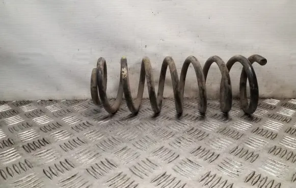 Audi A6 S6 C4 4A Rear coil spring