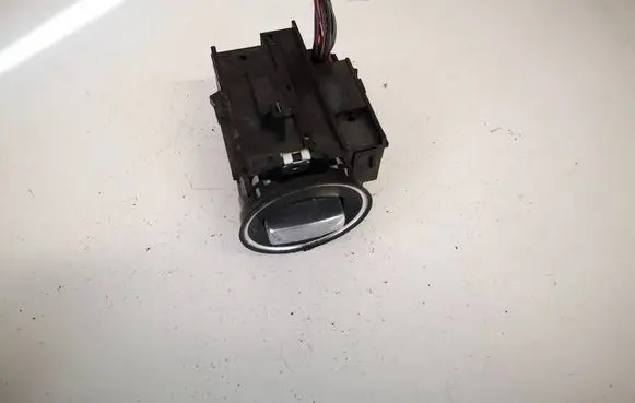 Volkswagen PASSAT B6 Ignition lock 3c0905843r 33303401