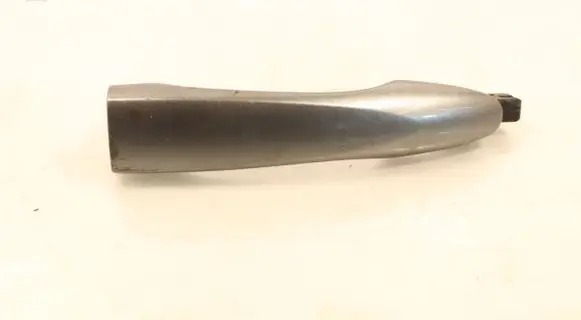 Nissan Qashqai Rear door exterior handle/bracket 806404E