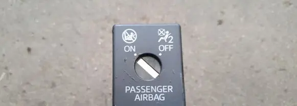 Mazda 6 Passenger airbag on/off switch 