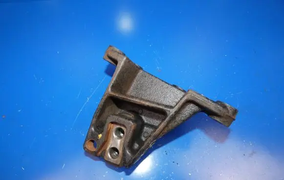 Hyundai ix35 Engine mounting bracket