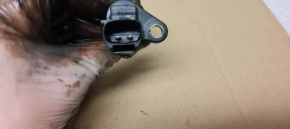 Toyota Corolla E120 E130 Crankshaft speed sensor 