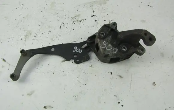 Volkswagen Polo III 6N 6N2 6NF Generator/alternator bracket 028145544F