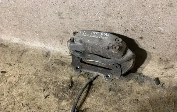 Mercedes-Benz CL C215 Front brake caliper 