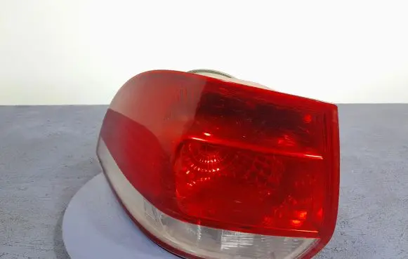 Volkswagen Golf V Rear/tail lights 1K9945095