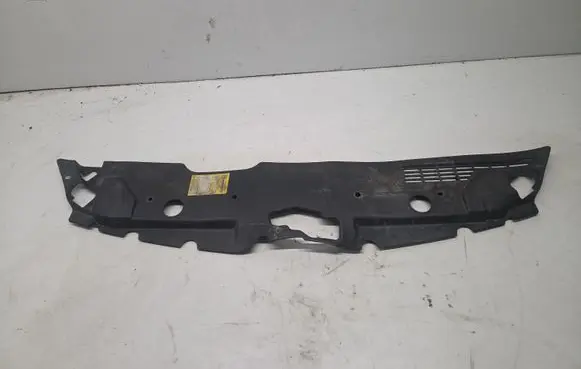 Radiator trim