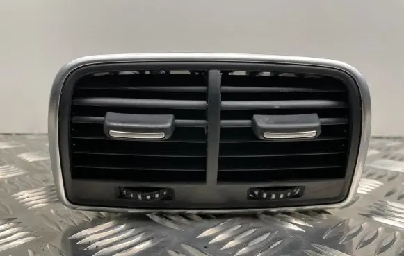 Audi A6 Allroad C7 Rear air vent grill 4G0819203