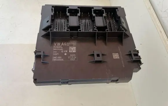 Volkswagen Touran II Comfort/convenience module BCMPQ35 5K0937086Q 5WK50503A