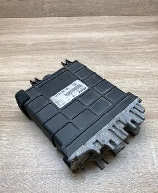Volkswagen PASSAT B4 Engine control unit/module ECU 028906021DD 0281001411