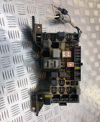 Isuzu Trooper Fuse box set