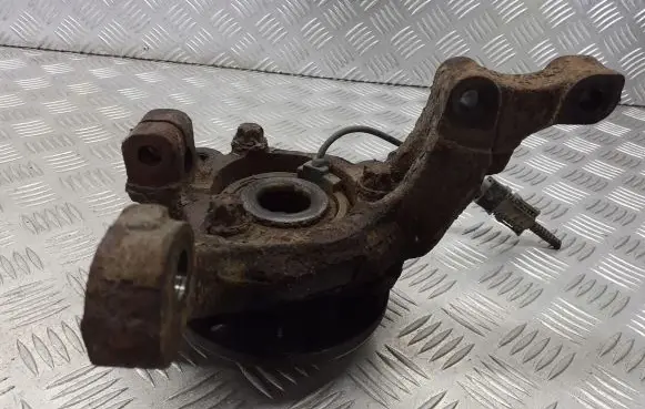 Opel Astra H Front wheel hub spindle knuckle