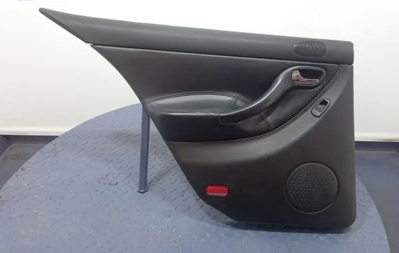 Seat Toledo II (1M) Door card panel trim set 1M0867211C