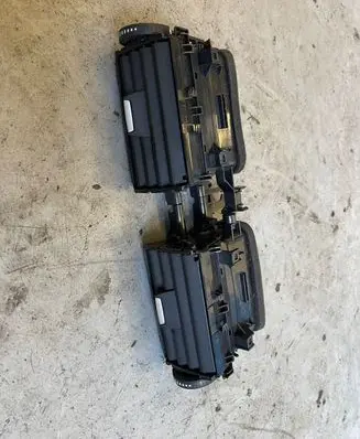 BMW 4 F32 F33 Dash center air vent grill 9218552 508835