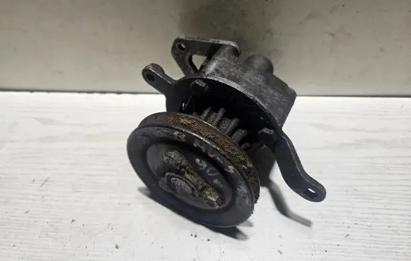 BMW 5 E34 Power steering pump 2178567 7681955168